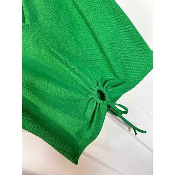 Zara V-Neck Short Sleeve Crop Top with Keyhole Bottom with Tie Green Size Medium - Picture 3 of 10